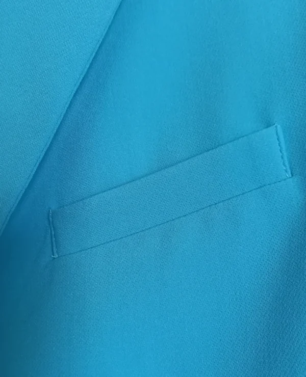 giacca-elegante-primaverile-corta-turchese-featured