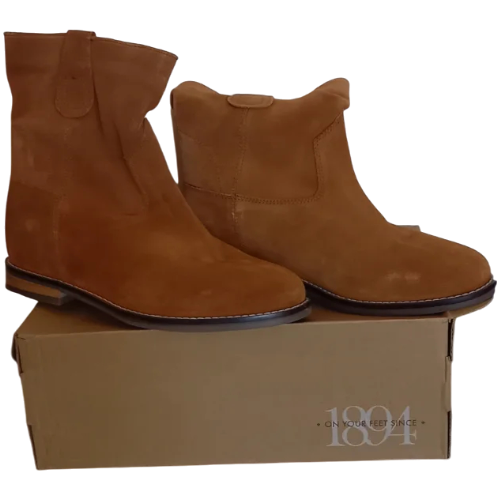 Scarpe In Camoscio - Marca Bata