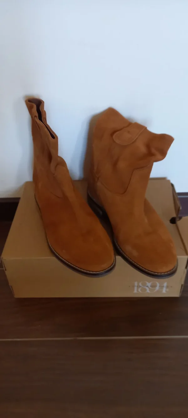 Scarpe In Camoscio - Marca Bata