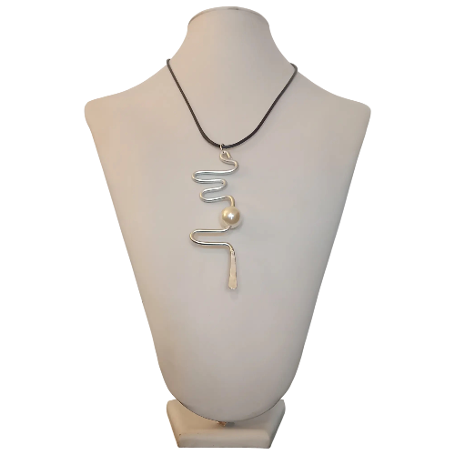 collana-con-ciondolo-colore-oro-e-argento-featured